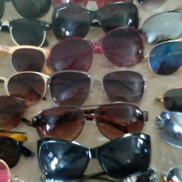 41 pair sunglasses - Picture 7 of 8